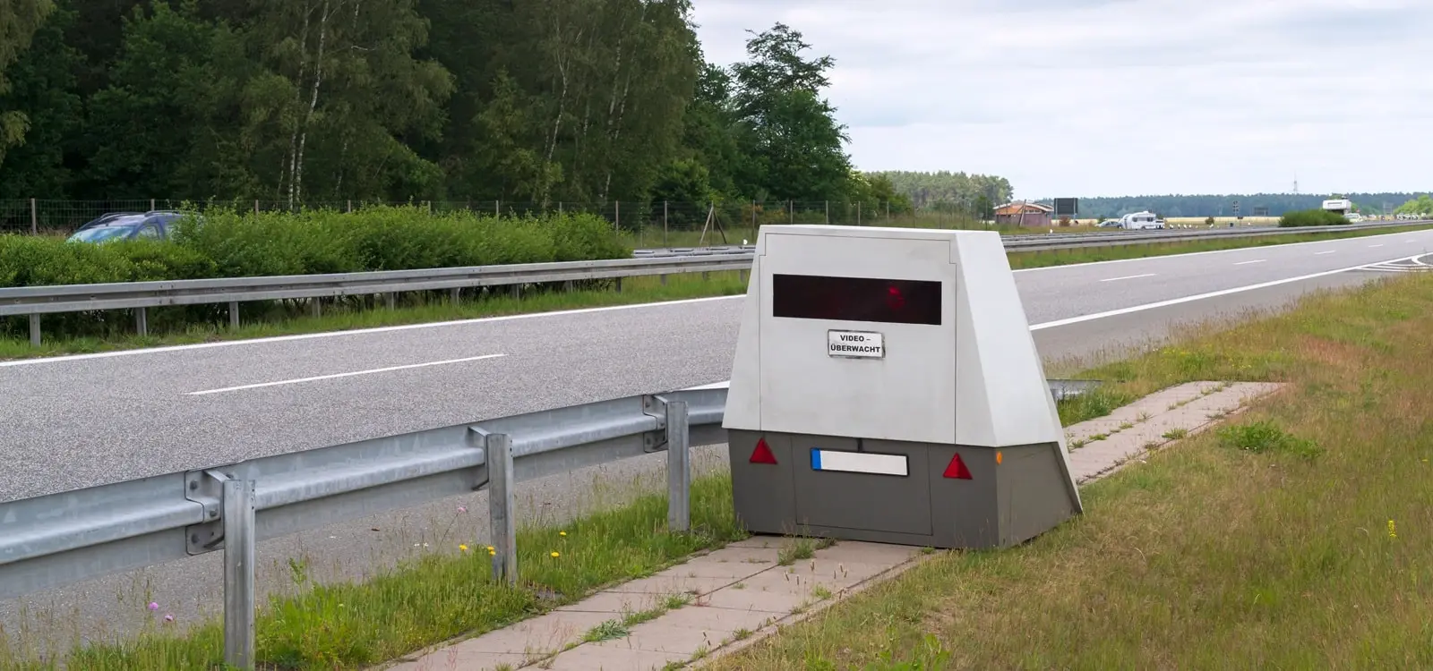 48 km/h außerhalb geschlossener Ortschaften zu schnell gefahren 48 km/h außerhalb geschlossener Ortschaften zu schnell gefahren